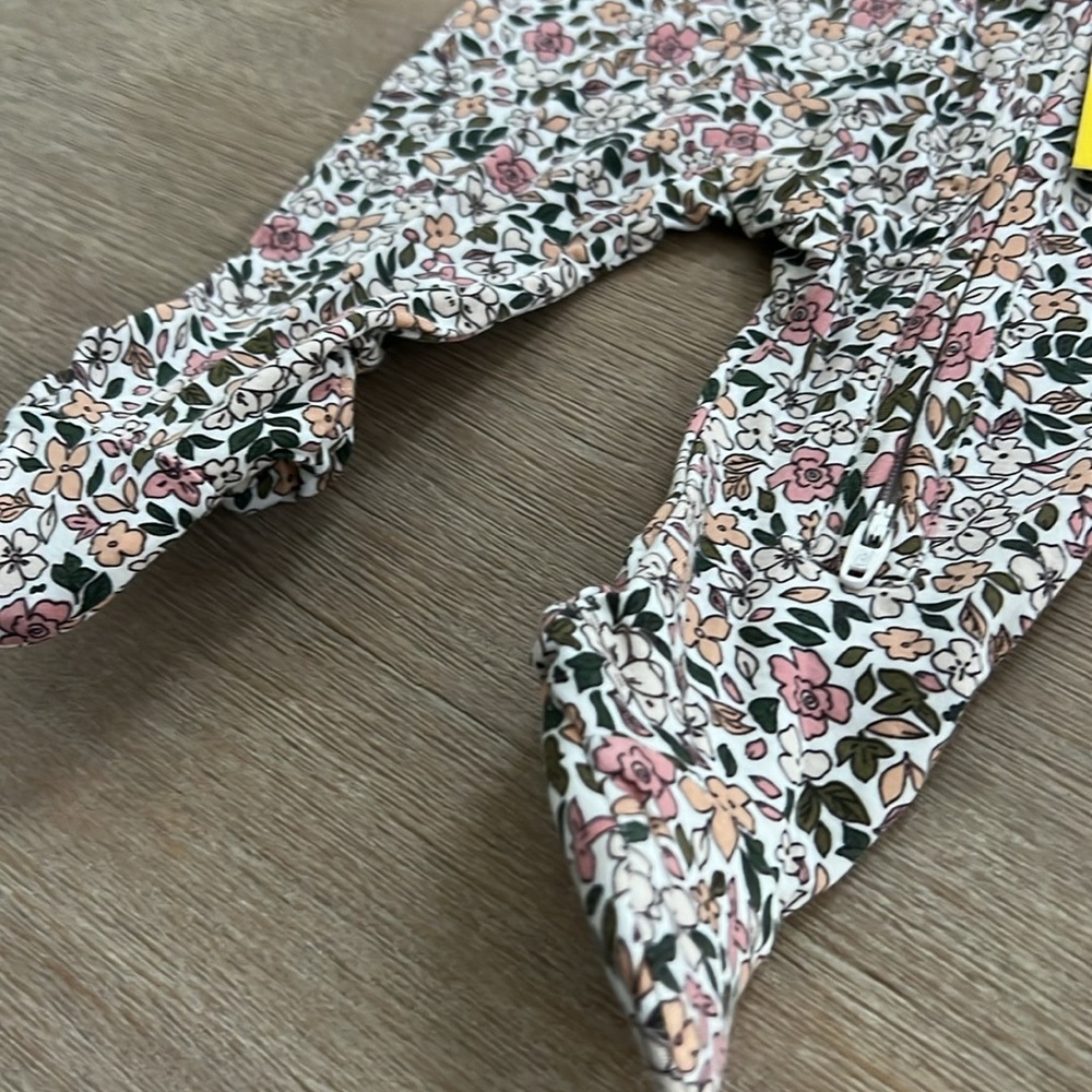 Angel Dear Baby Girl Bamboo Footie Sleeper 0-3 3-6 months fall floral print - Picture 5 of 5